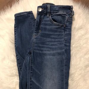 American Eagle Skinny Blue Jeans